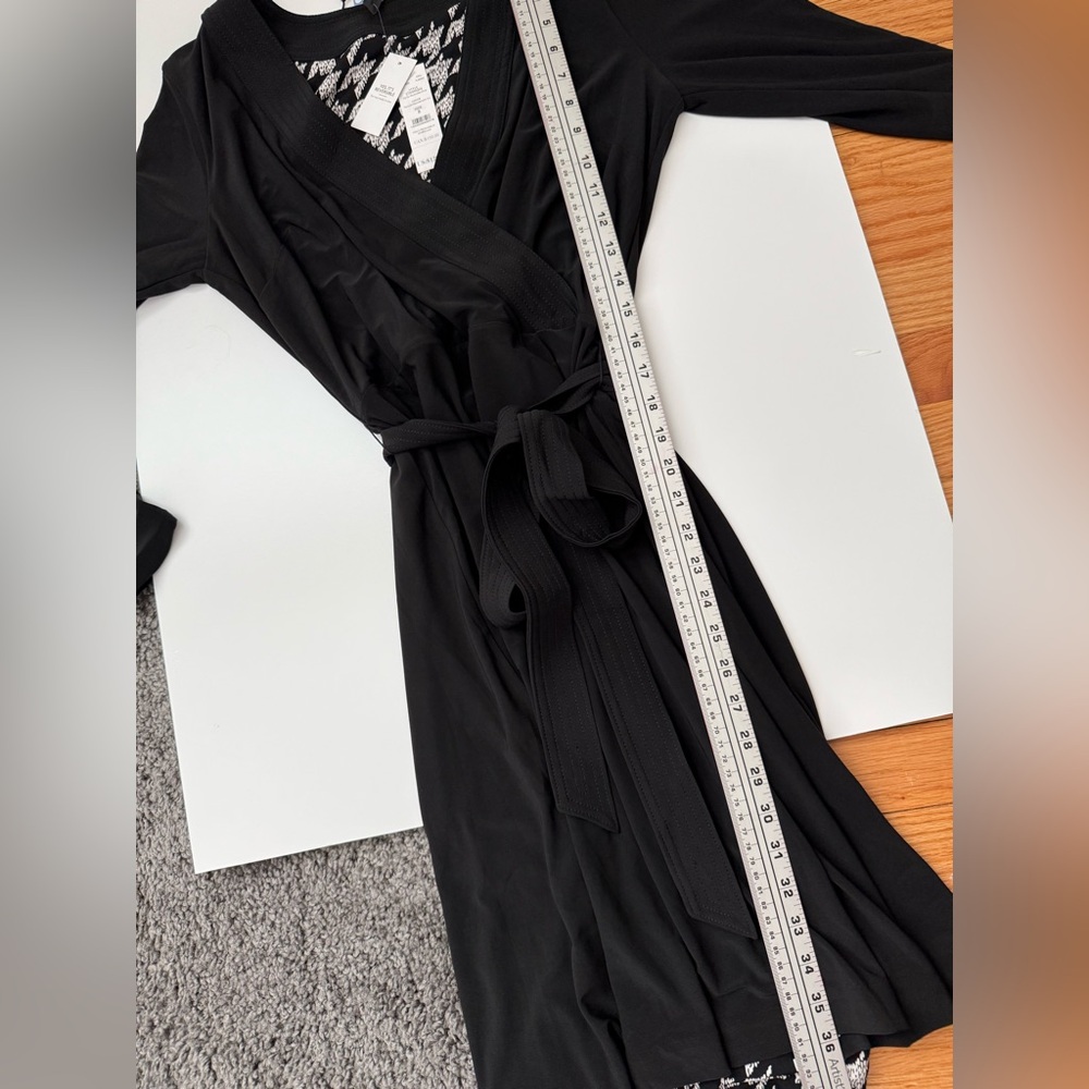 NEW White House Black Market Reversible A-Line Wrap Dress Size 8 Black White - Picture 14 of 14